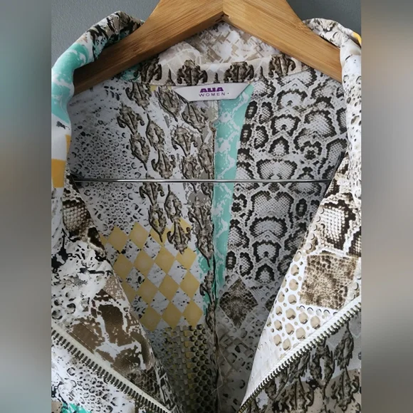 ALIA PLUS SIZE VEST - Picture 3 of 7